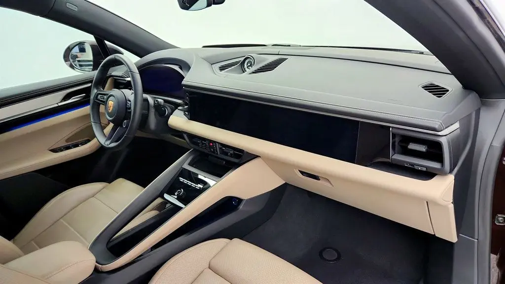 2025 Porsche Macan 4S Electric