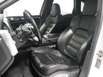 2017 Cayenne Thumbnail 14