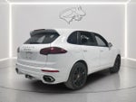 2017 Cayenne Thumbnail 15