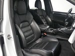 2017 Cayenne Thumbnail 22
