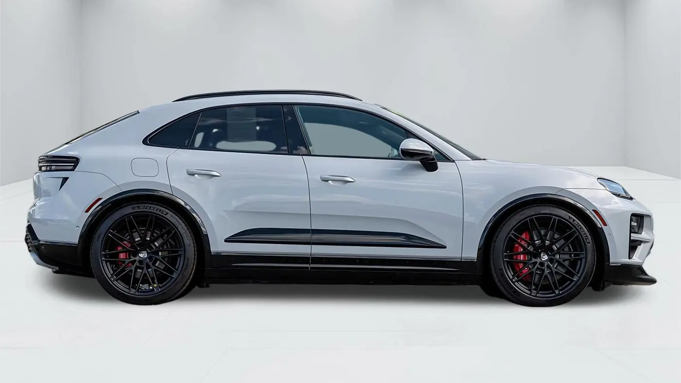 2025 Porsche Macan Turbo Electric