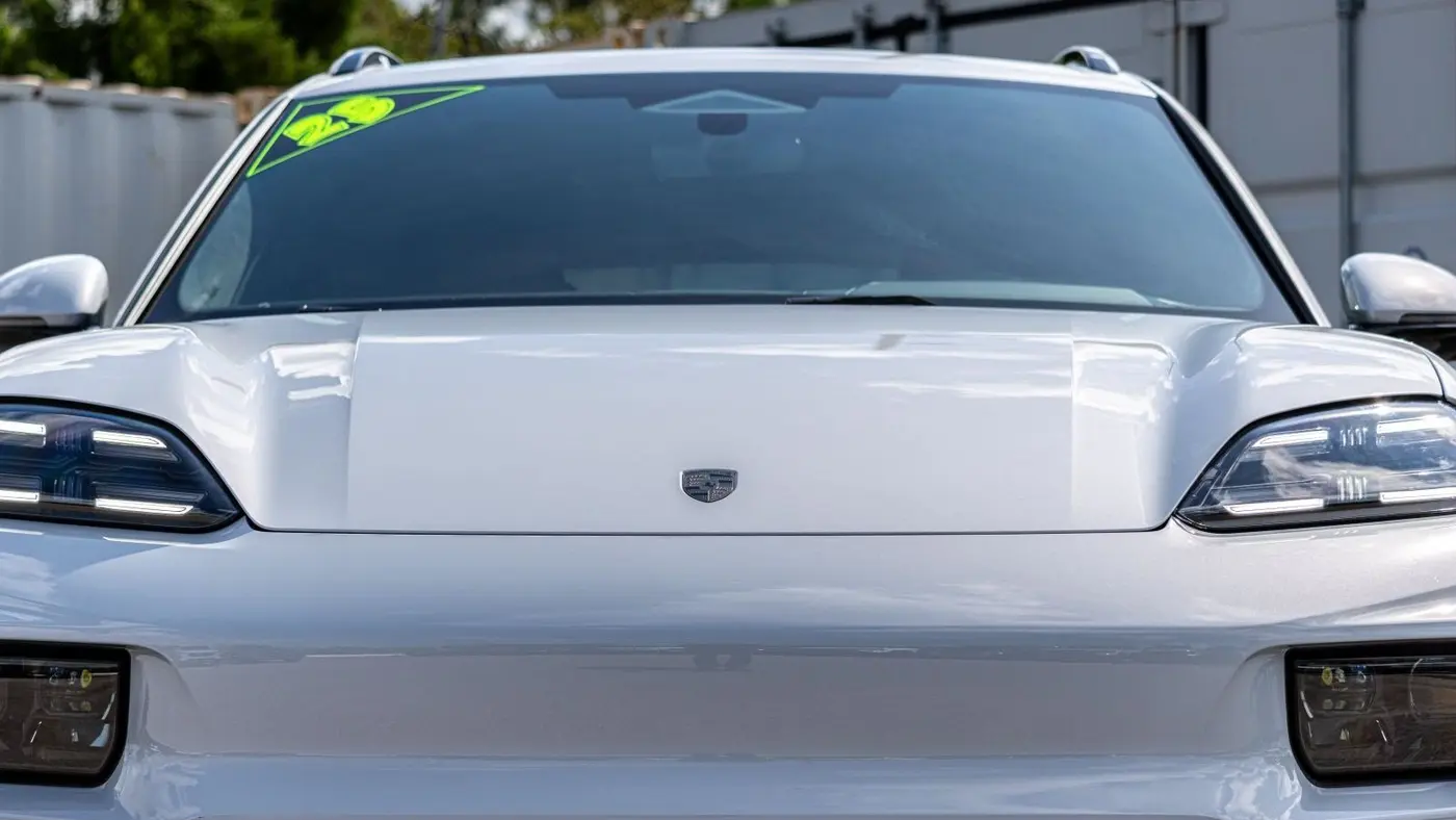 2025 Porsche Macan Turbo Electric