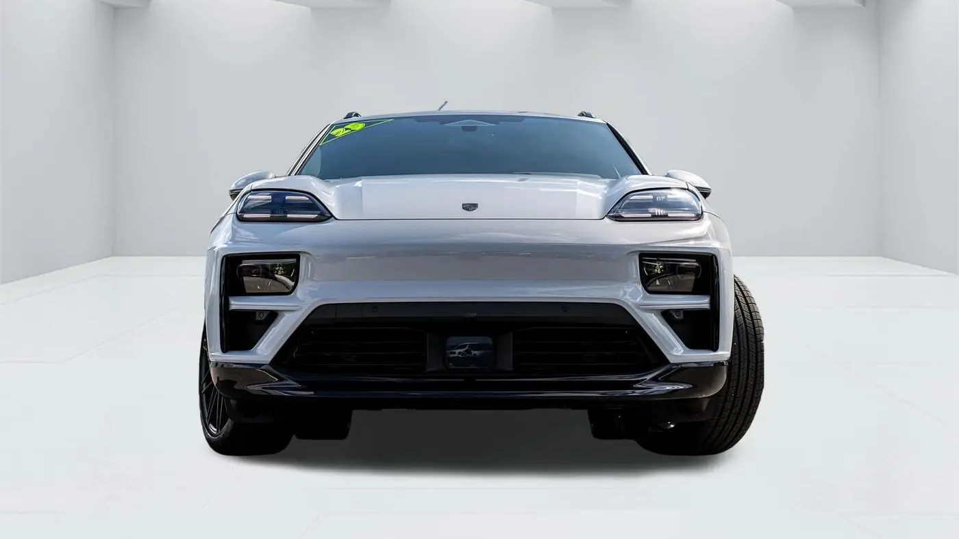 2025 Porsche Macan Turbo Electric