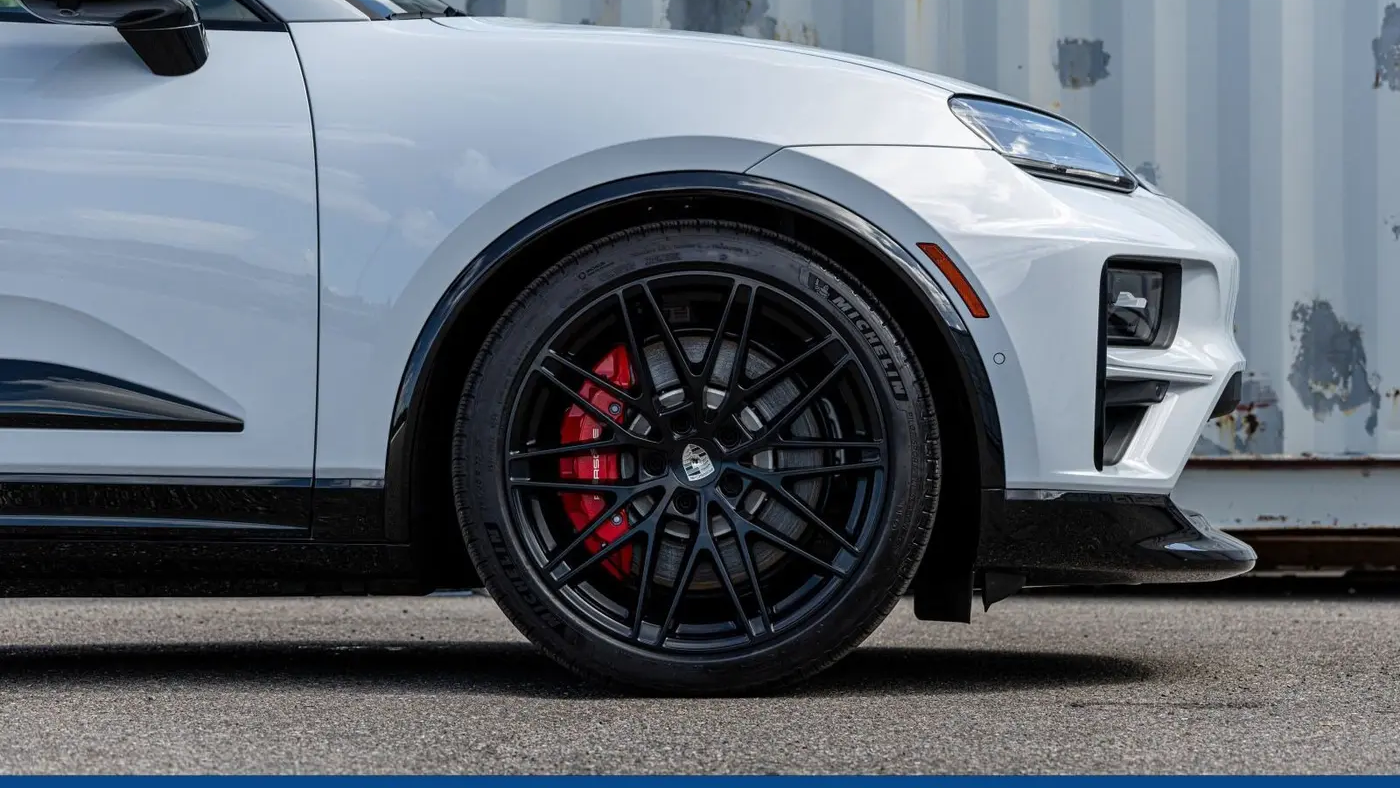 2025 Porsche Macan Turbo Electric
