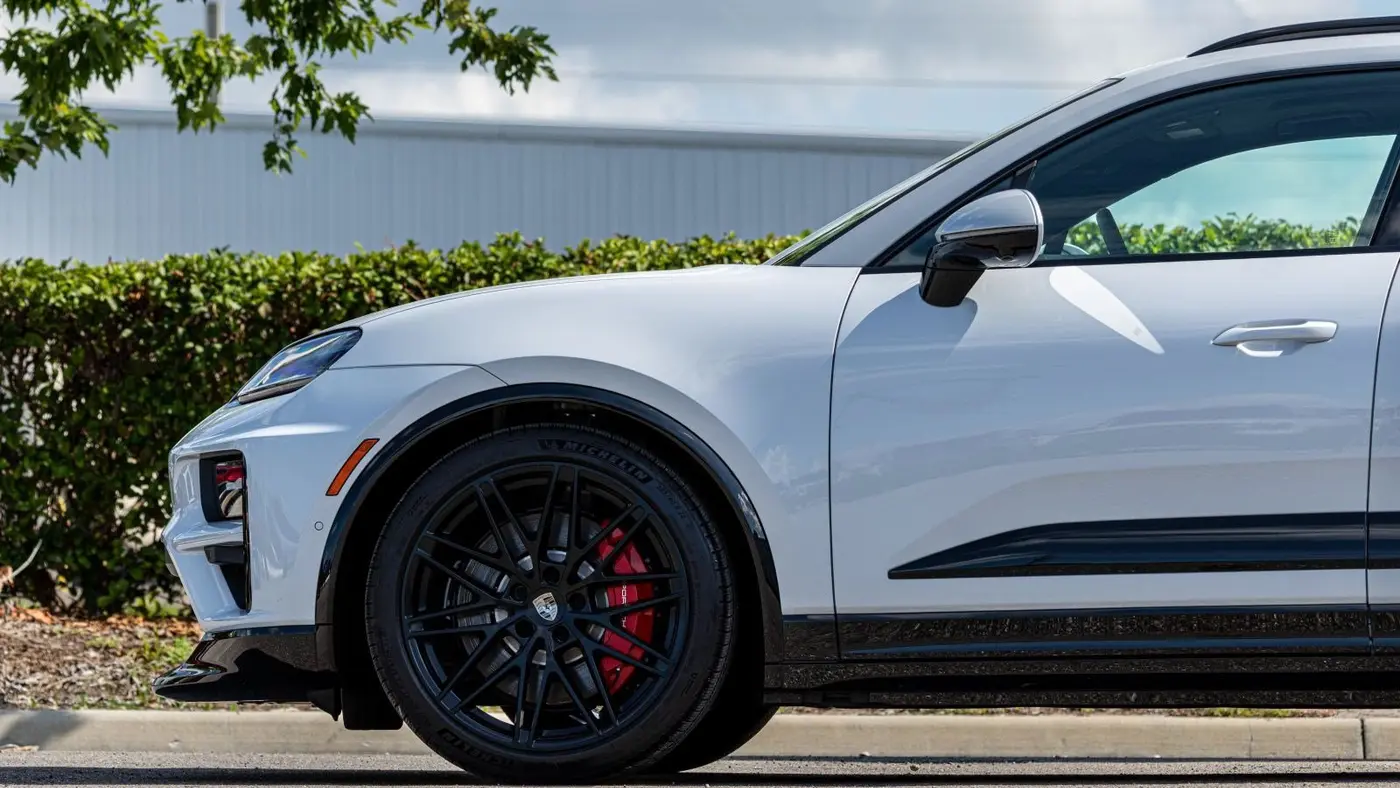 2025 Porsche Macan Turbo Electric