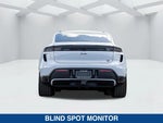 2025 Macan Thumbnail 4