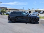 2016 Cayenne Thumbnail 4