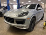 2016 Cayenne Thumbnail 1