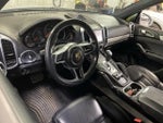 2016 Cayenne Thumbnail 4