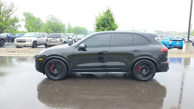 2017 Porsche Cayenne GTS