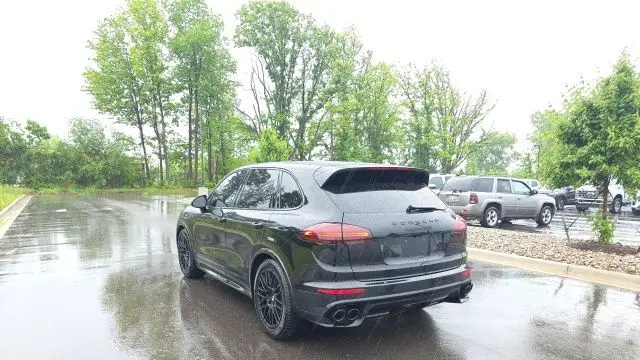 2017 Porsche Cayenne GTS