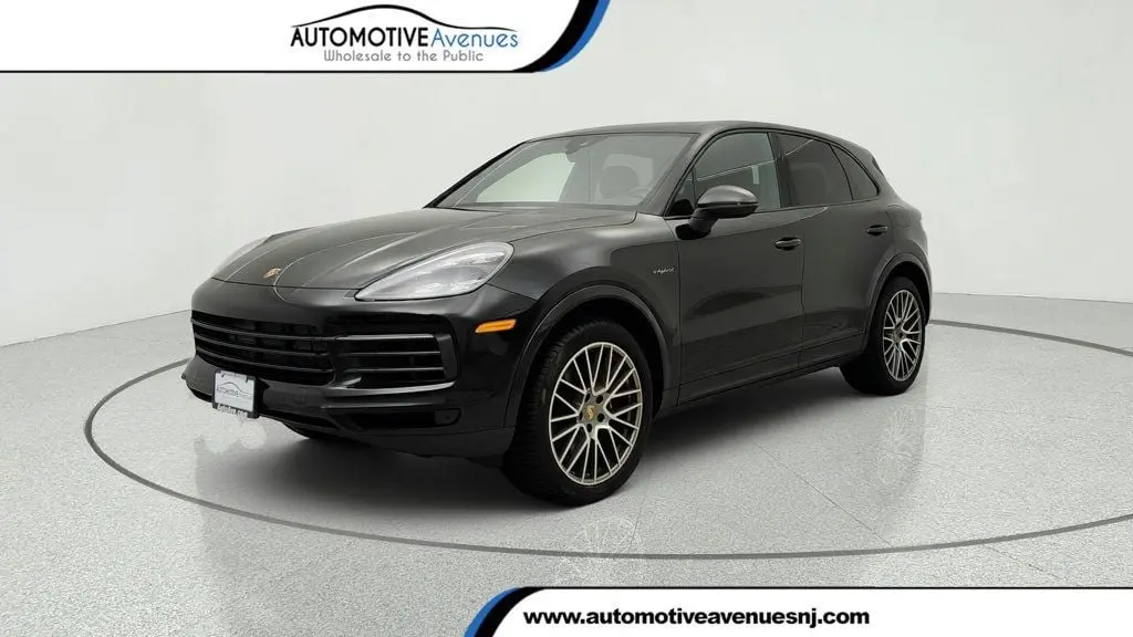Preowned 2022 Porsche Cayenne E-Hybrid for Sale