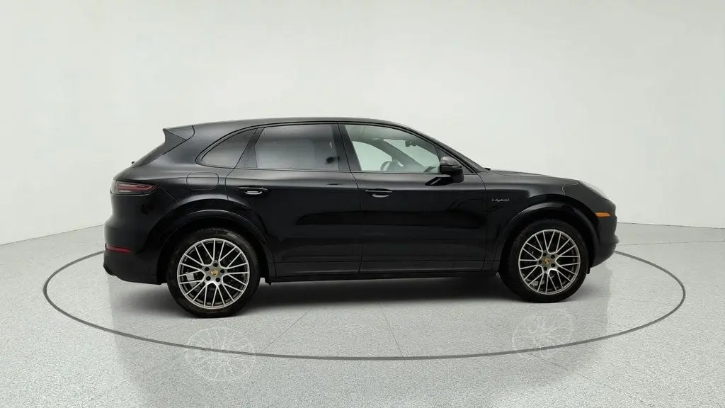 2022 Porsche Cayenne E-Hybrid