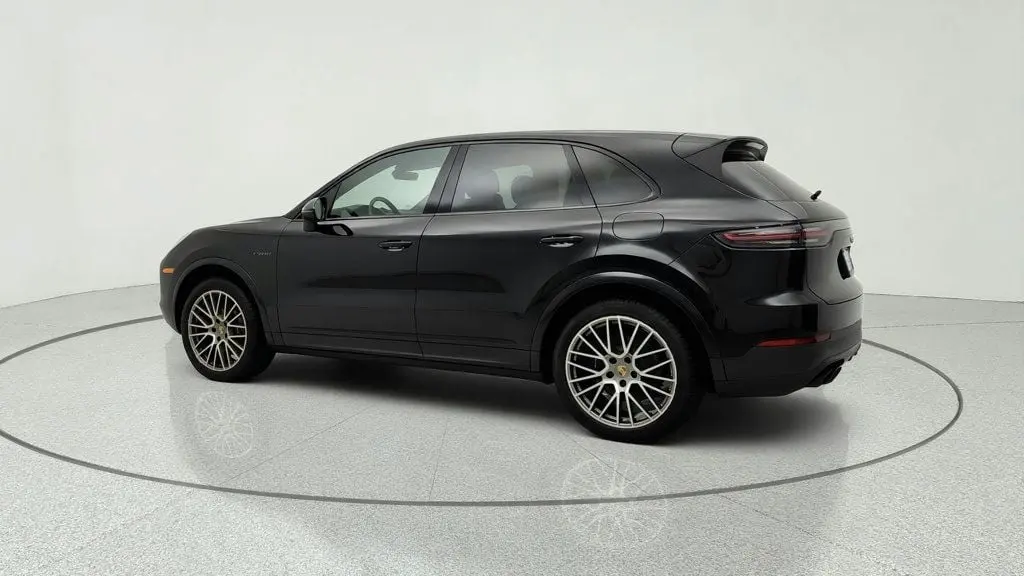 2022 Porsche Cayenne E-Hybrid