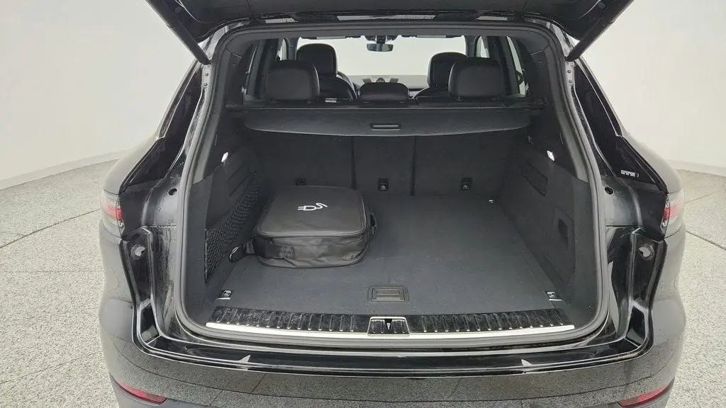 2022 Porsche Cayenne E-Hybrid
