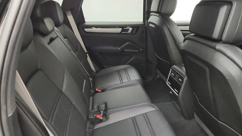 2022 Porsche Cayenne E-Hybrid