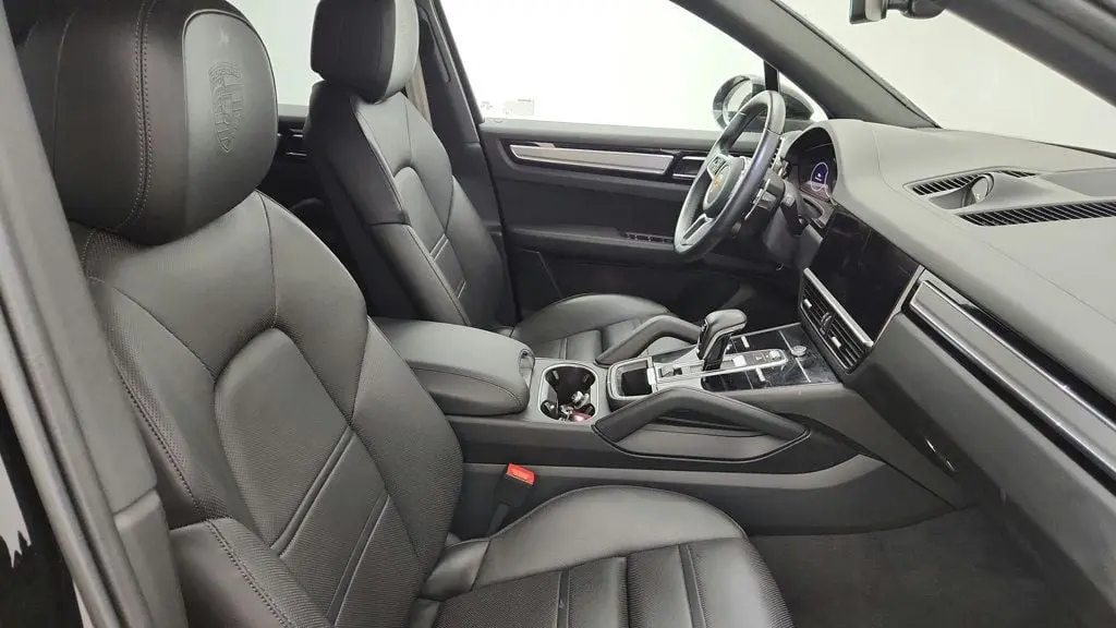 2022 Porsche Cayenne E-Hybrid