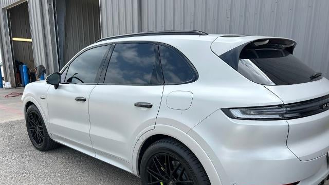2024 Porsche Cayenne E-Hybrid