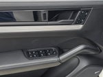 2025 Cayenne Thumbnail 19