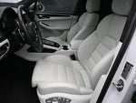 2023 Macan Thumbnail 25