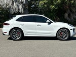 2018 Macan Thumbnail 2