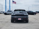 2026 Macan Thumbnail 4