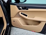2023 Macan Thumbnail 2
