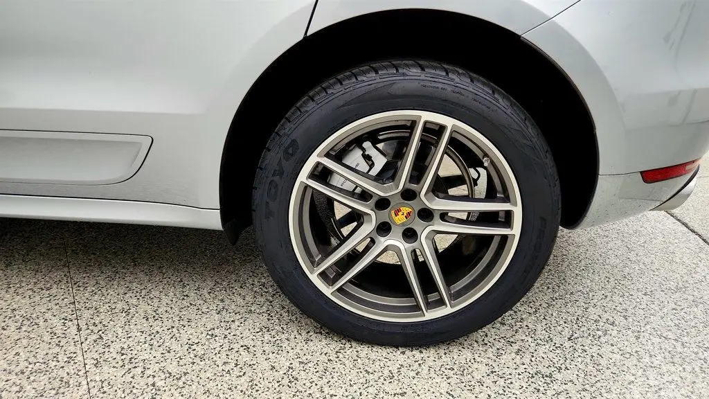 2020 Porsche Macan Turbo