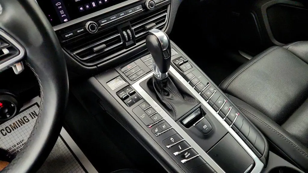 2020 Porsche Macan Turbo