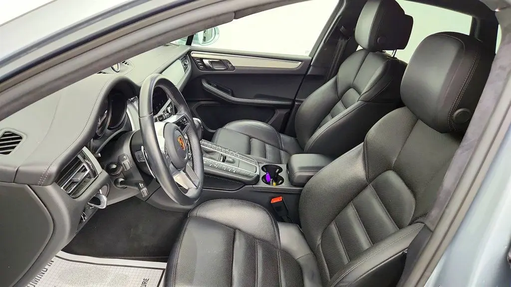 2020 Porsche Macan Turbo