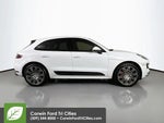 2018 Macan Thumbnail 19