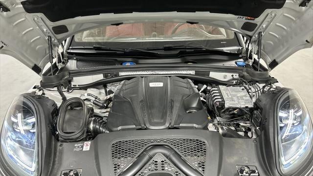 2025 Porsche Macan GTS