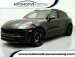 2024 Macan Thumbnail 1