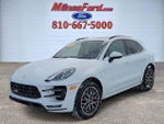 2018 Macan Thumbnail 1