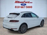 2018 Macan Thumbnail 4
