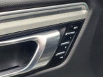 2018 Macan Thumbnail 9