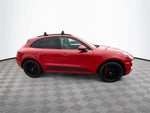 2018 Macan Thumbnail 8
