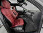 2023 Macan Thumbnail 30