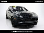 2025 Macan Thumbnail 3