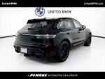 2025 Macan Thumbnail 5