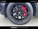 2025 Macan Thumbnail 9