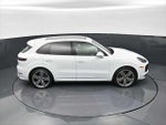 2021 Cayenne Thumbnail 18