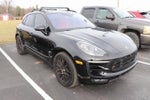 2017 Macan Thumbnail 3