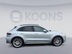 2017 Macan Thumbnail 6