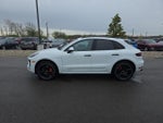 2017 Macan Thumbnail 4
