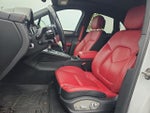 2017 Macan Thumbnail 9