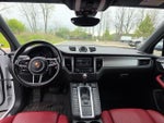 2017 Macan Thumbnail 10
