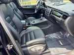 2018 Macan Thumbnail 15