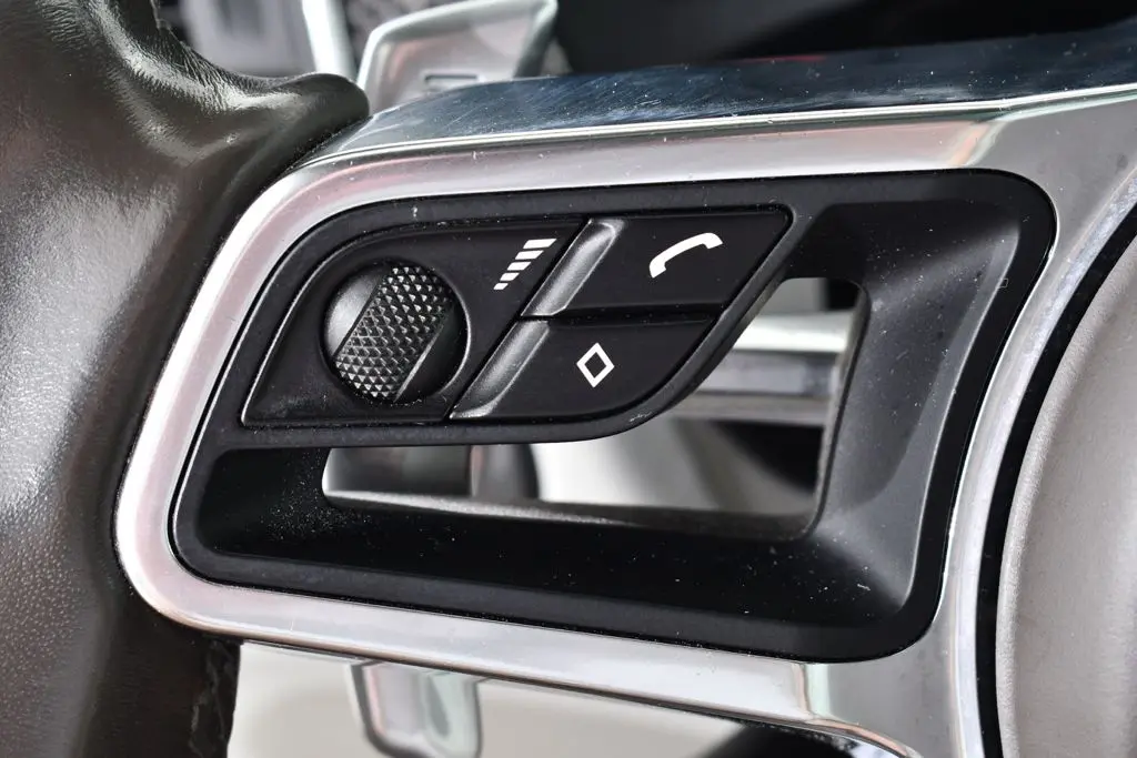 2018 Porsche Macan - $25,455