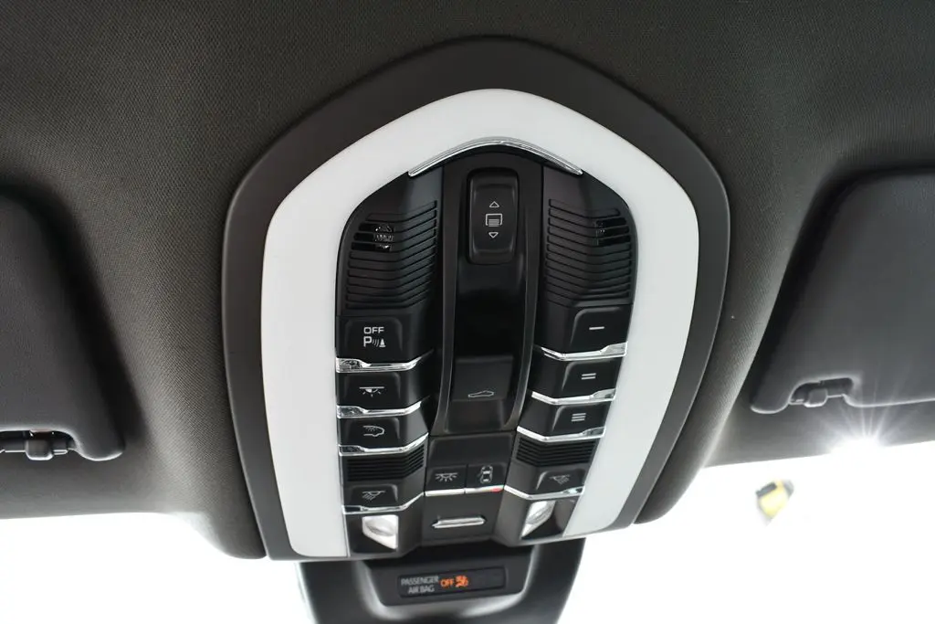 2018 Porsche Macan - $25,455